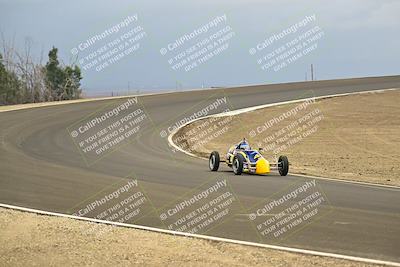 media/Jan-26-2025-CalClub SCCA (Sun) [[cfcea7df88]]/Group 7/Race/